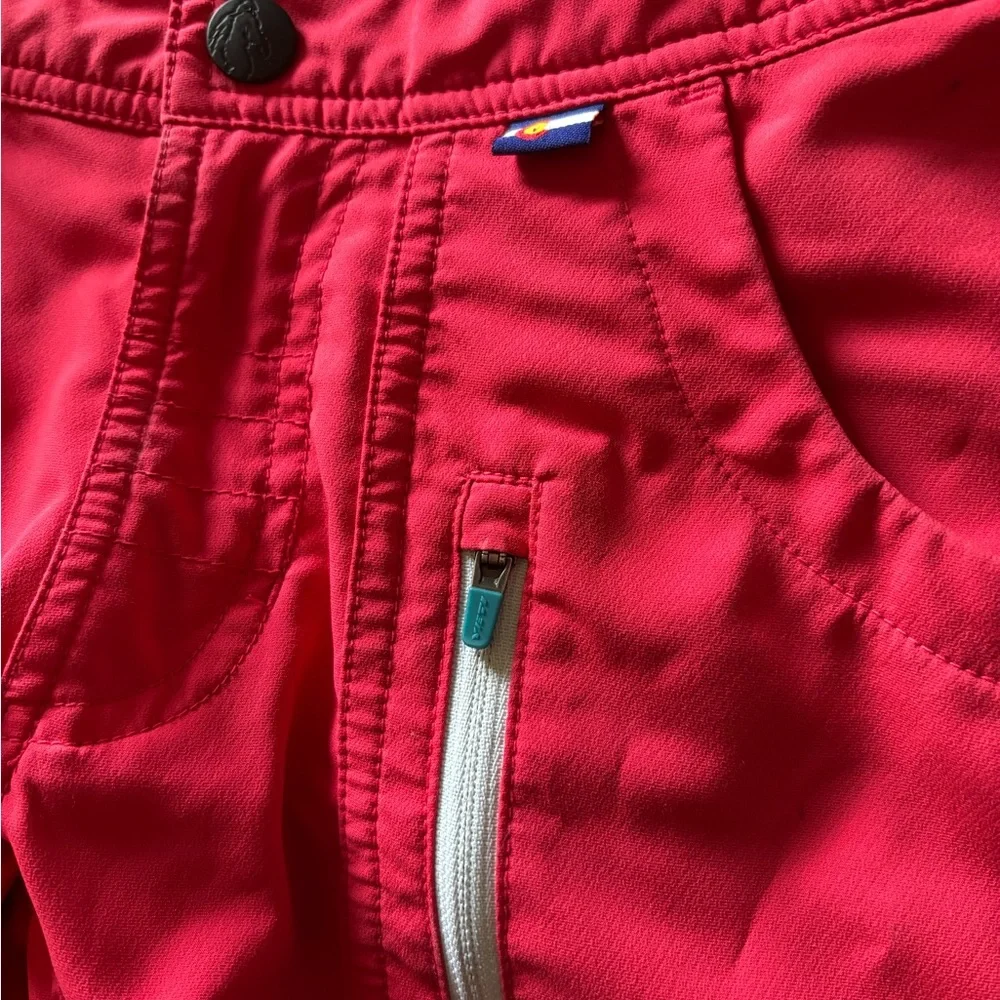 YETI Hot Pink Mountain Bike Shorts - Picture 3 of 6